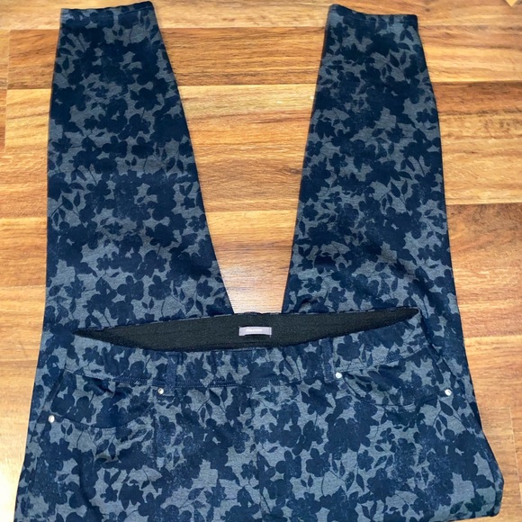 Maurices Jegging Pant. Size 22W Regular - Picture 2 of 6